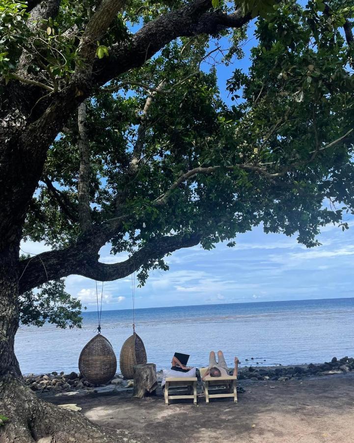 Borbon'S Treehouse By The Sea Bed & Breakfast Mambajao Eksteriør bilde