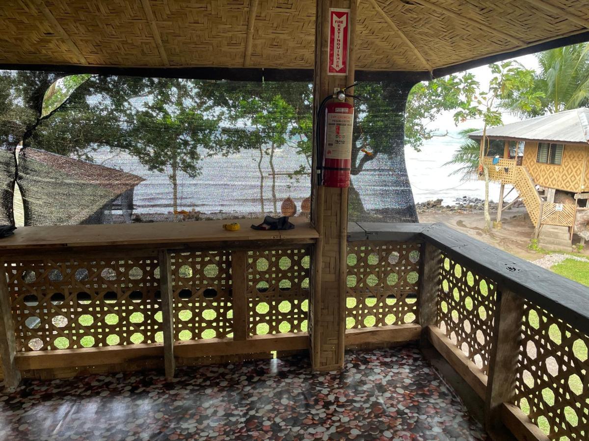 Borbon'S Treehouse By The Sea Bed & Breakfast Mambajao Eksteriør bilde