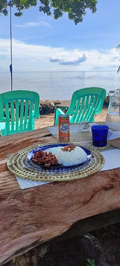 Borbon'S Treehouse By The Sea Bed & Breakfast Mambajao Eksteriør bilde