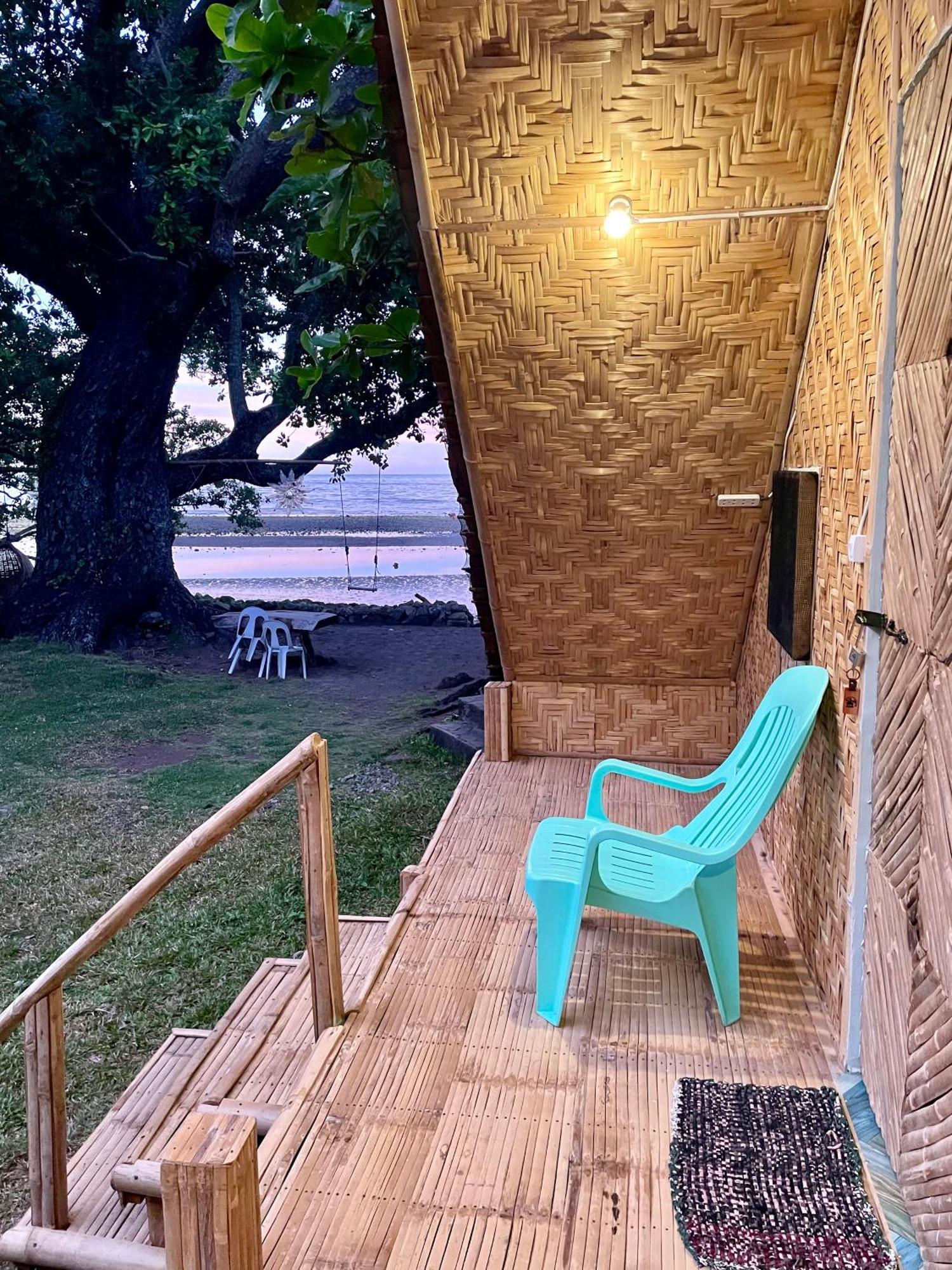Borbon'S Treehouse By The Sea Bed & Breakfast Mambajao Eksteriør bilde