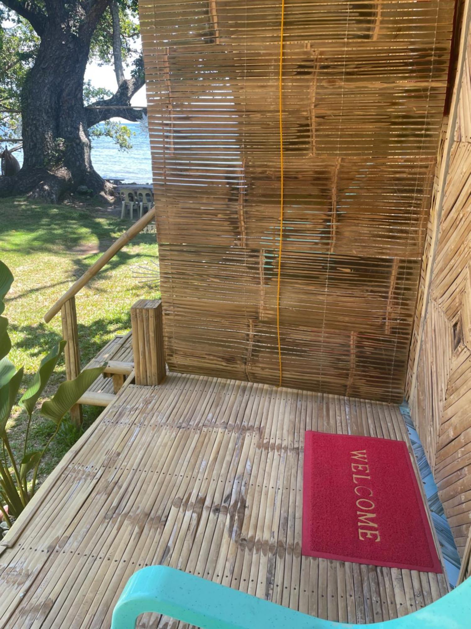 Borbon'S Treehouse By The Sea Bed & Breakfast Mambajao Eksteriør bilde