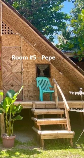 Borbon'S Treehouse By The Sea Bed & Breakfast Mambajao Eksteriør bilde
